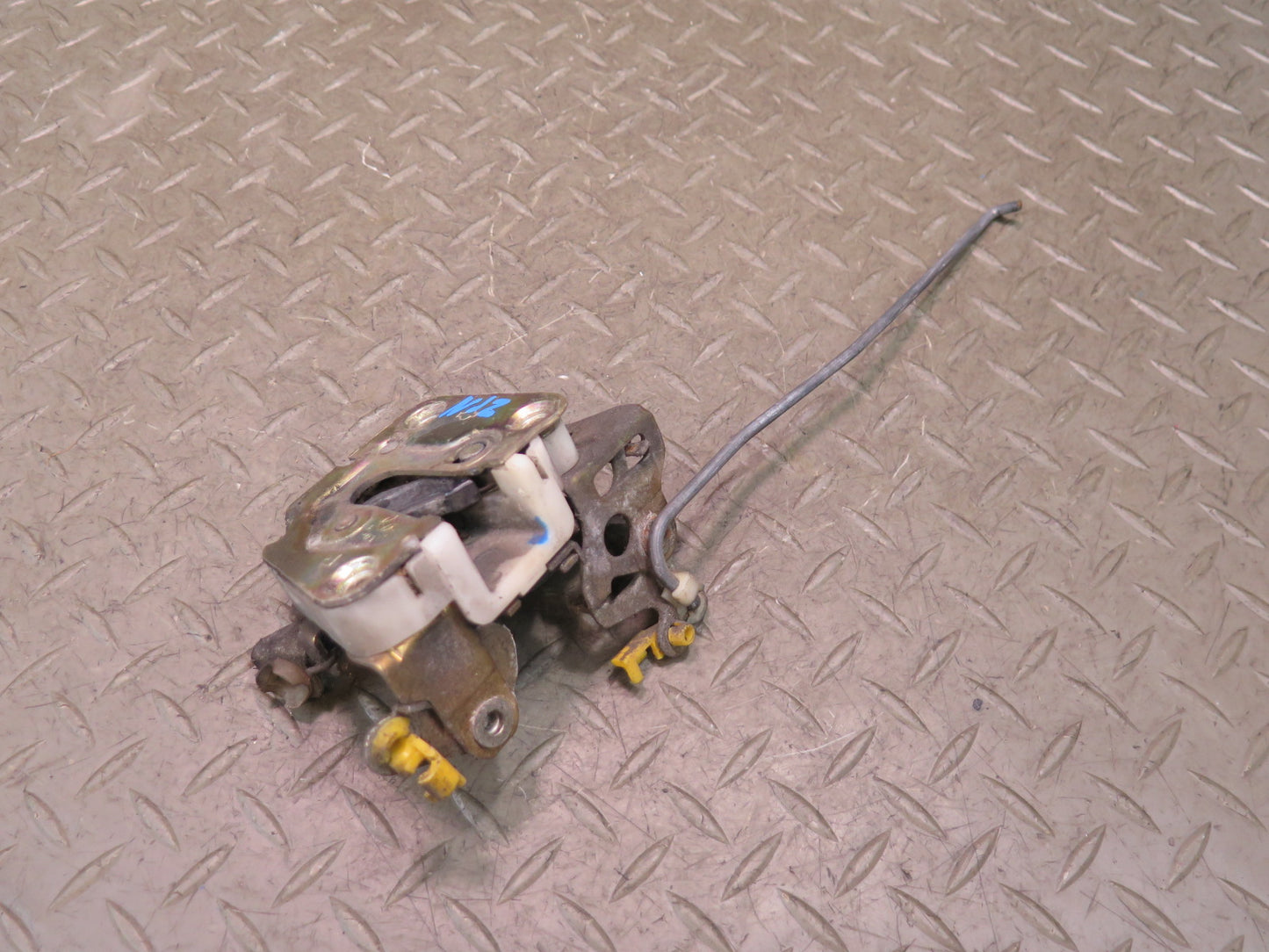 87-89 Nissan Z31 300ZX 2+0 Right Passenger Door Lock Latch OEM