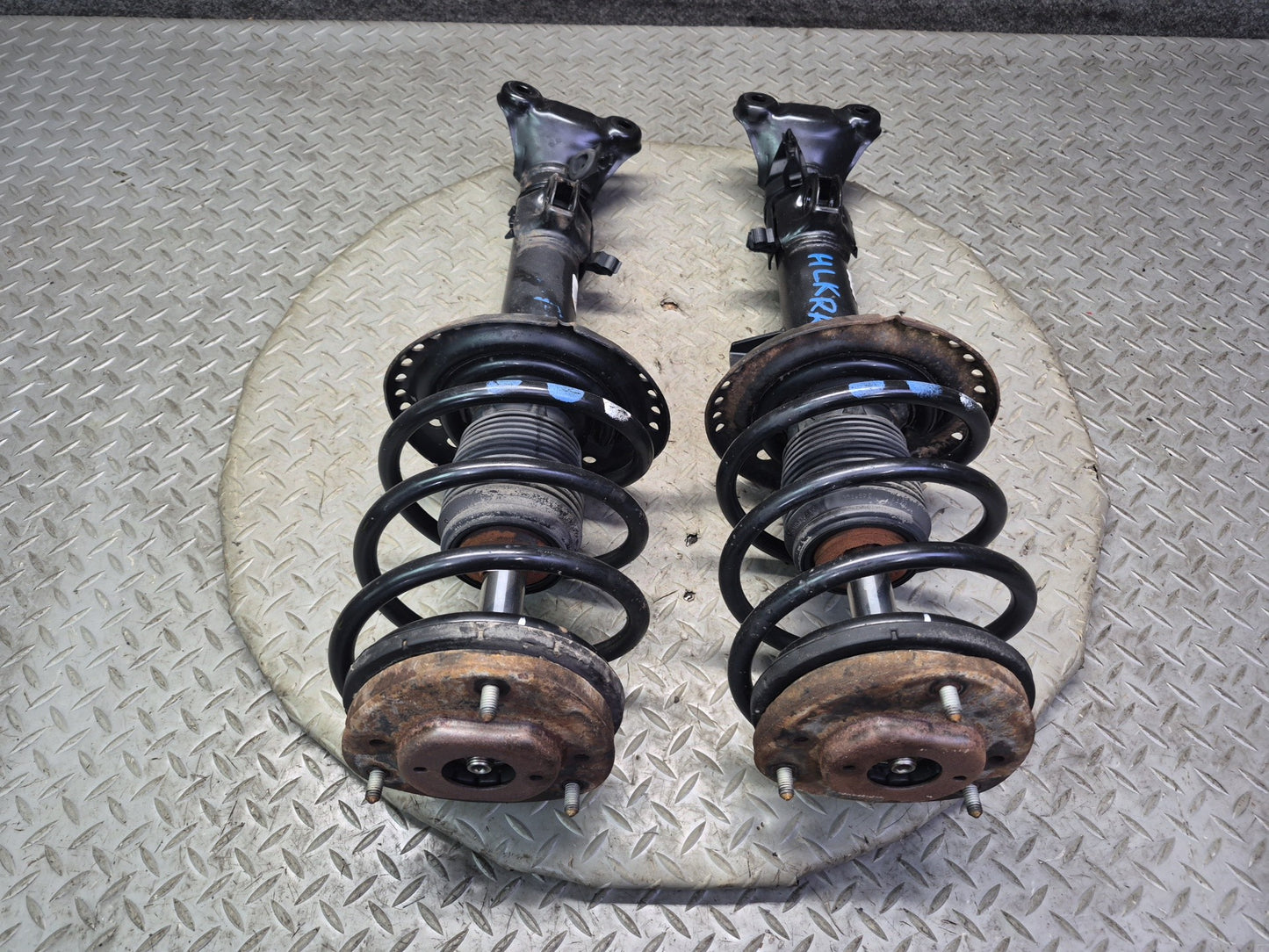 05-11 Mercedes R171 SLK RWD Set of 2 Front Left & Right Strut Shock Absorber OEM