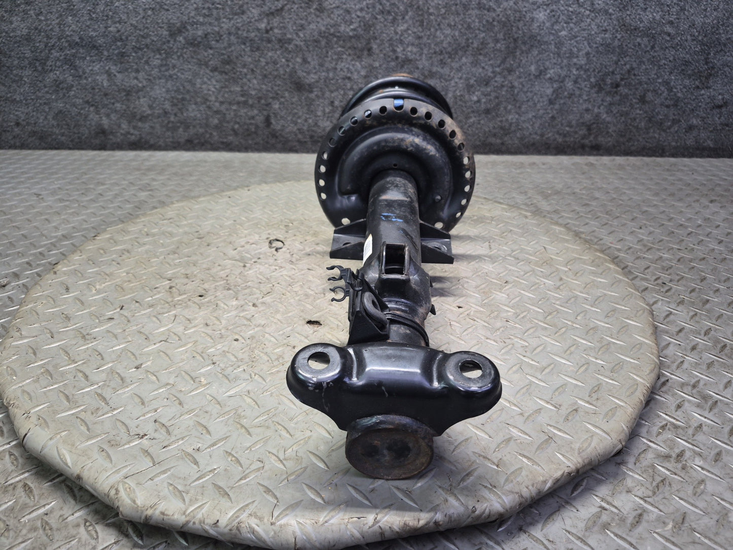 05-11 Mercedes R171 SLK RWD Set of 2 Front Left & Right Strut Shock Absorber OEM