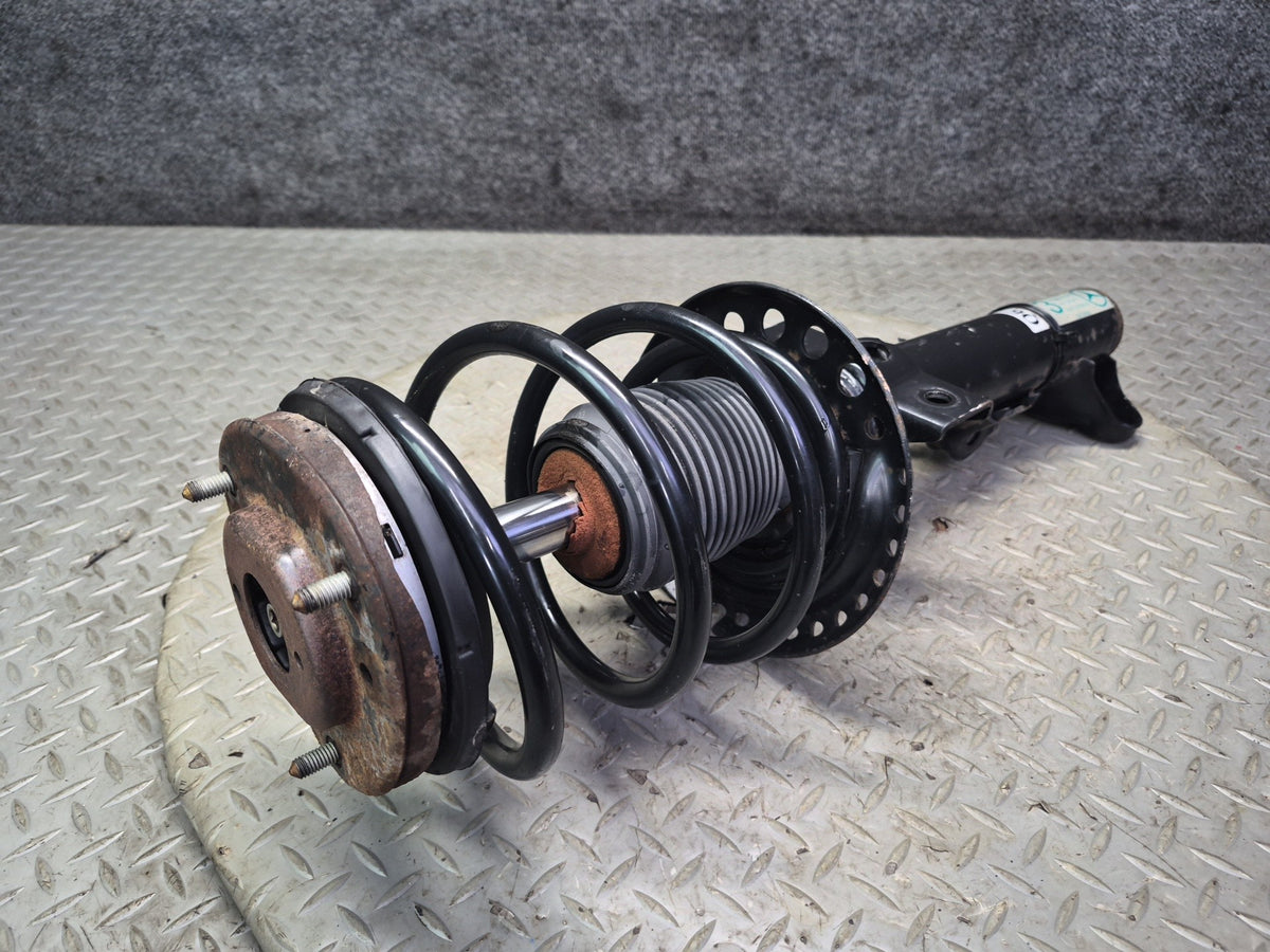 05-11 Mercedes R171 SLK RWD Set of 2 Front Left & Right Strut Shock Absorber OEM