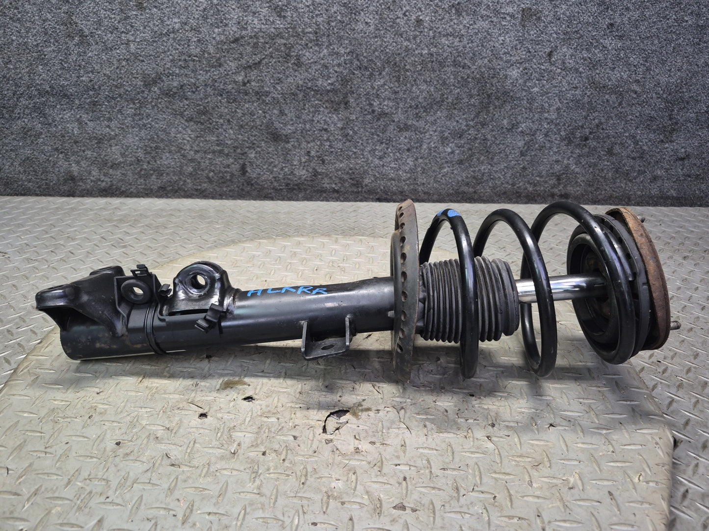 05-11 Mercedes R171 SLK RWD Set of 2 Front Left & Right Strut Shock Absorber OEM