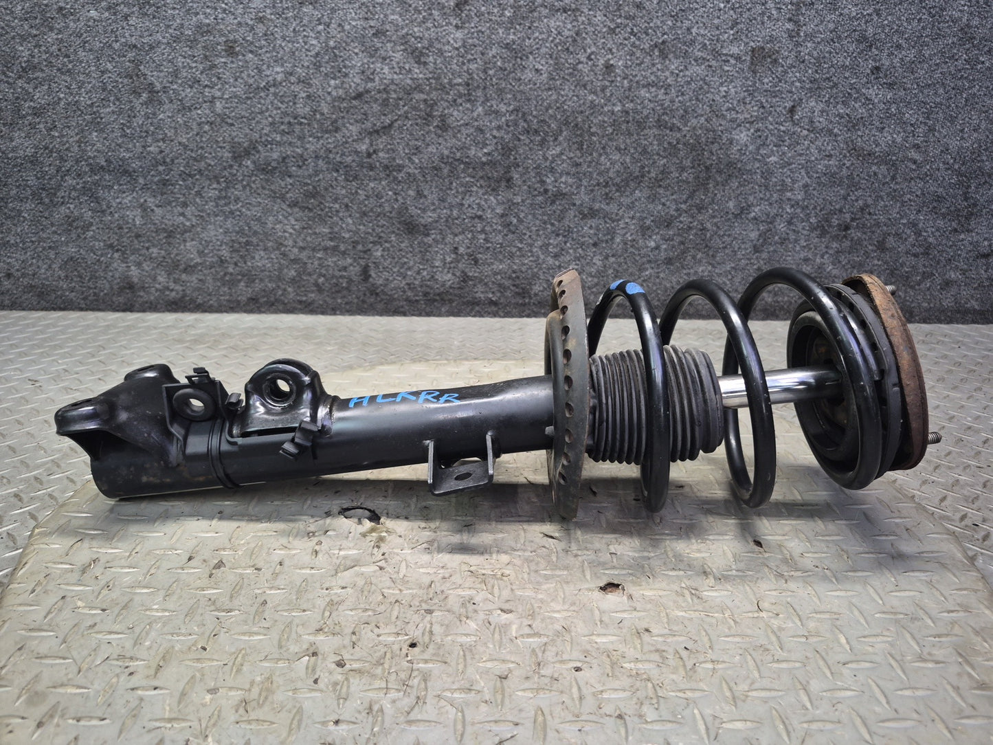 05-11 Mercedes R171 SLK RWD Set of 2 Front Left & Right Strut Shock Absorber OEM
