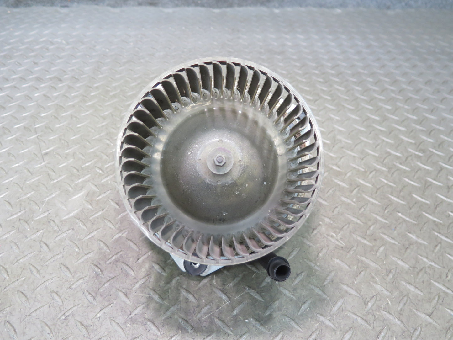 85-87 Nissan Z31 300ZX A/C Heater Blower Motor Fan 27220-01P13 OEM