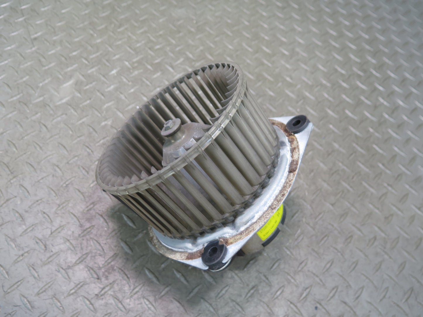 85-87 Nissan Z31 300ZX A/C Heater Blower Motor Fan 27220-01P13 OEM