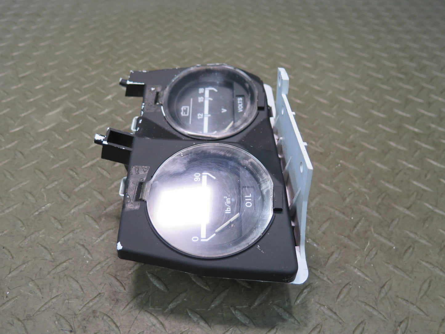 87-89 Nissan Z31 300ZX Battery Voltage & Oil Pressure Gauge OEM