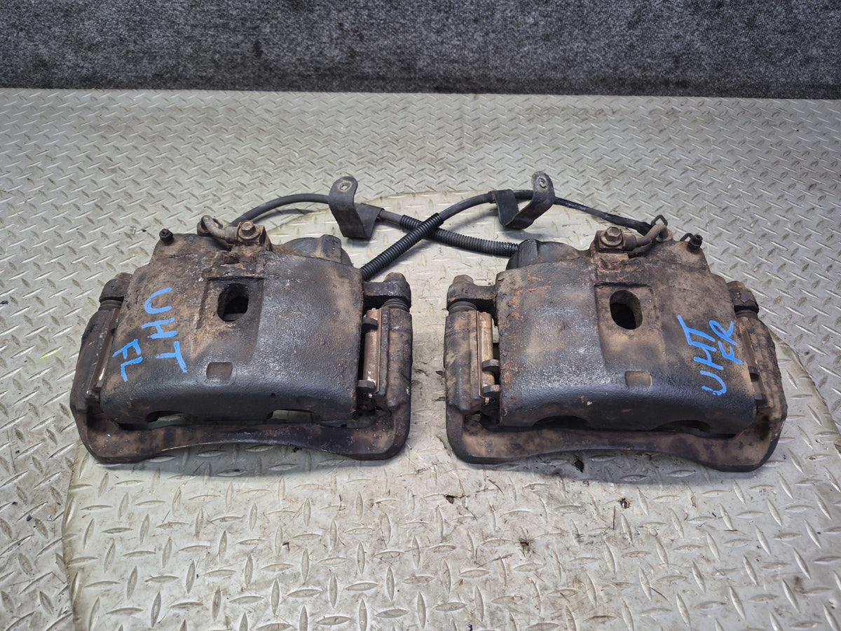 2003-2009 Hummer H2 AWD Front Left & Right Side Brake Caliper Set of 2