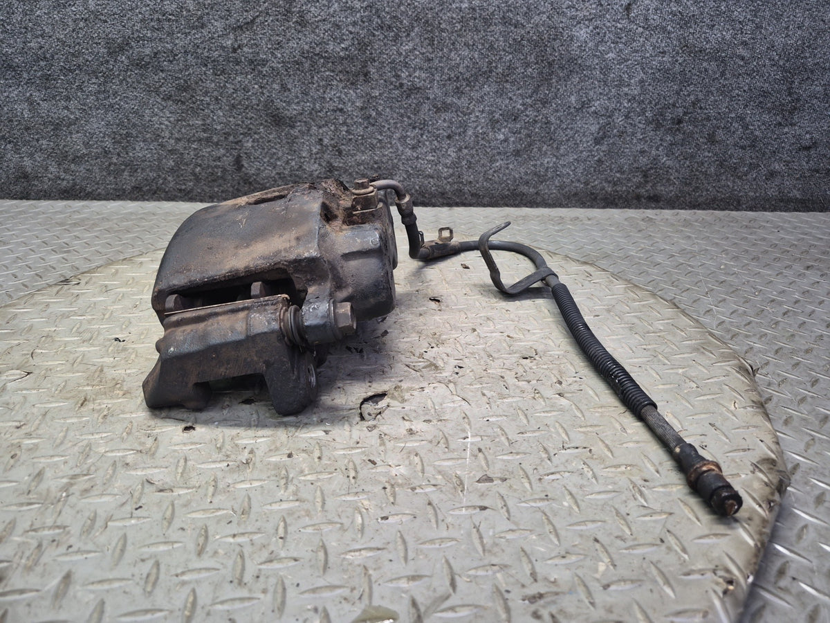 2003-2009 Hummer H2 AWD Front Left & Right Side Brake Caliper Set of 2