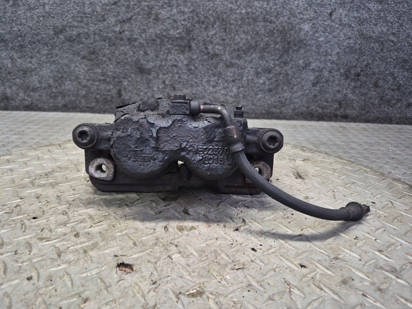 2003-2009 Hummer H2 AWD Rear Left & Right Side Brake Caliper Set of 2