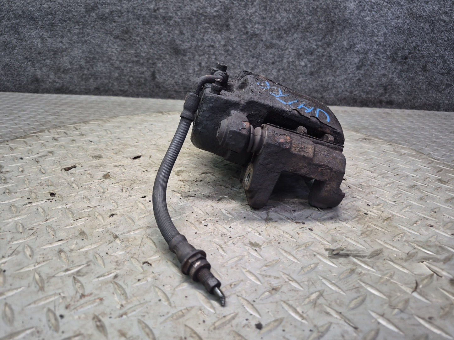 2003-2009 Hummer H2 AWD Rear Left & Right Side Brake Caliper Set of 2