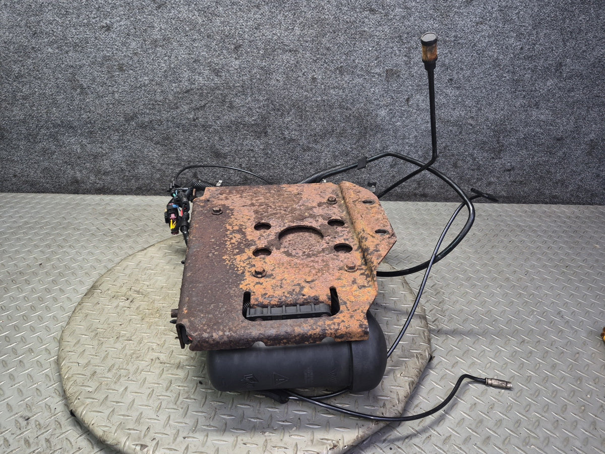 2003-2004 Hummer H2 Air Ride Suspension Compressor Pump Module