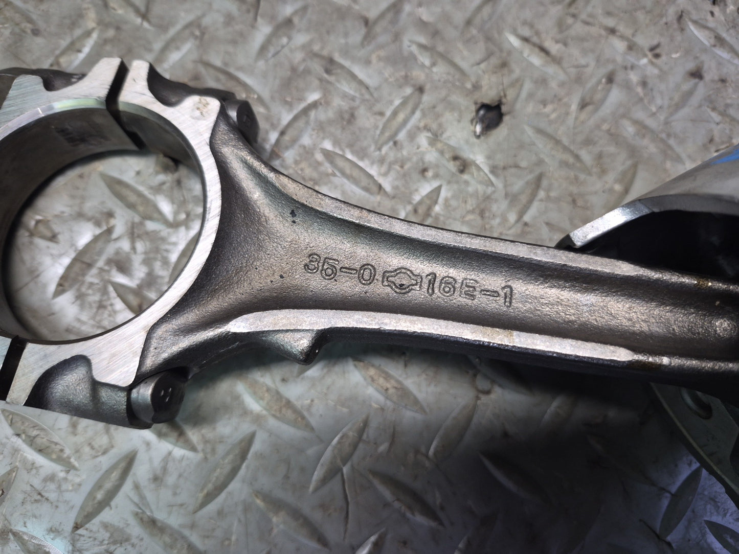84-86 Nissan Z31 300ZX VG30E NA Set of 6 Engine Piston w Connecting Rod OEM