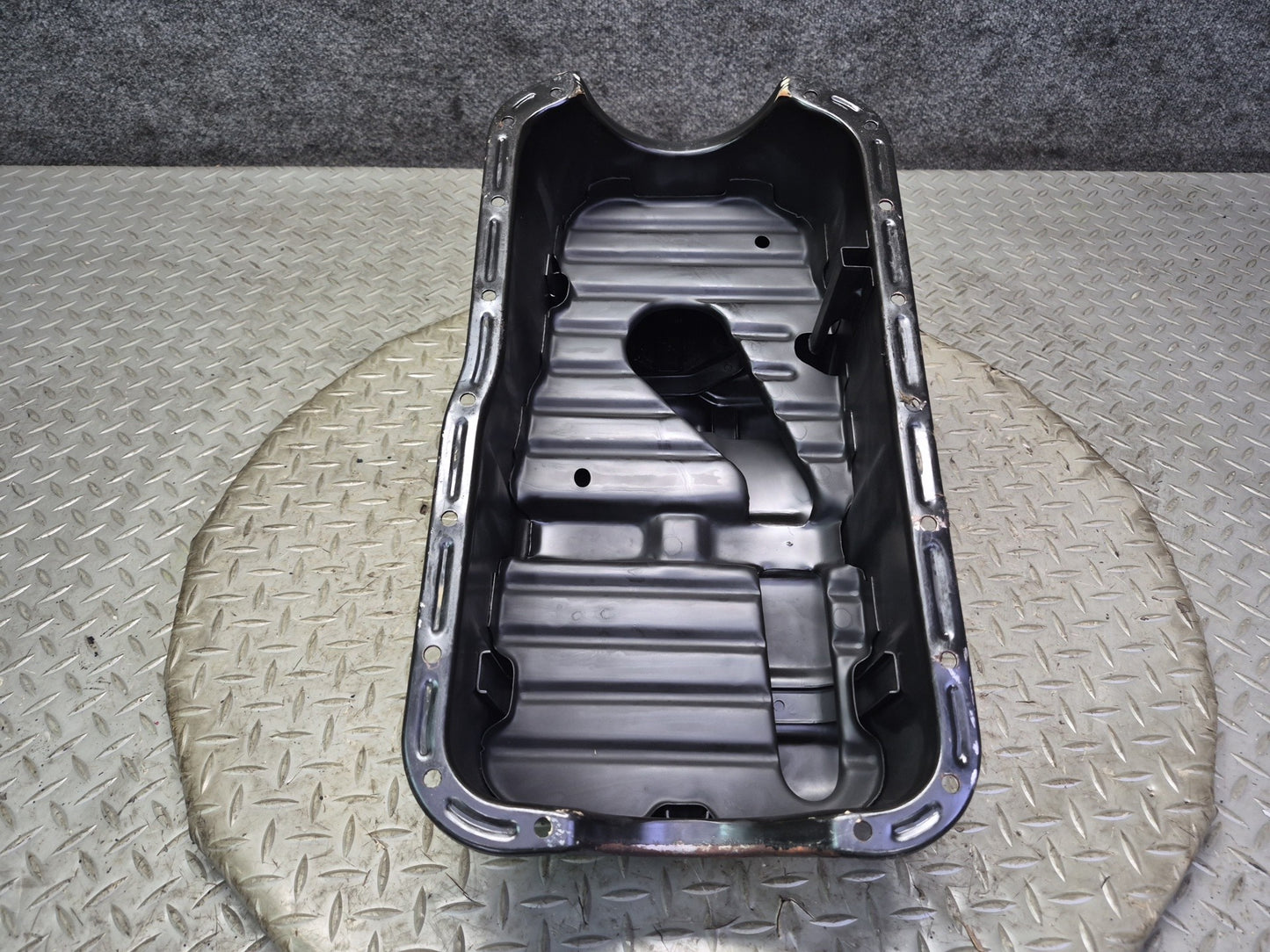 1987 Nissan Z31 300ZX VG30E NON Turbo Engine Motor Lower Oil Pan OEM