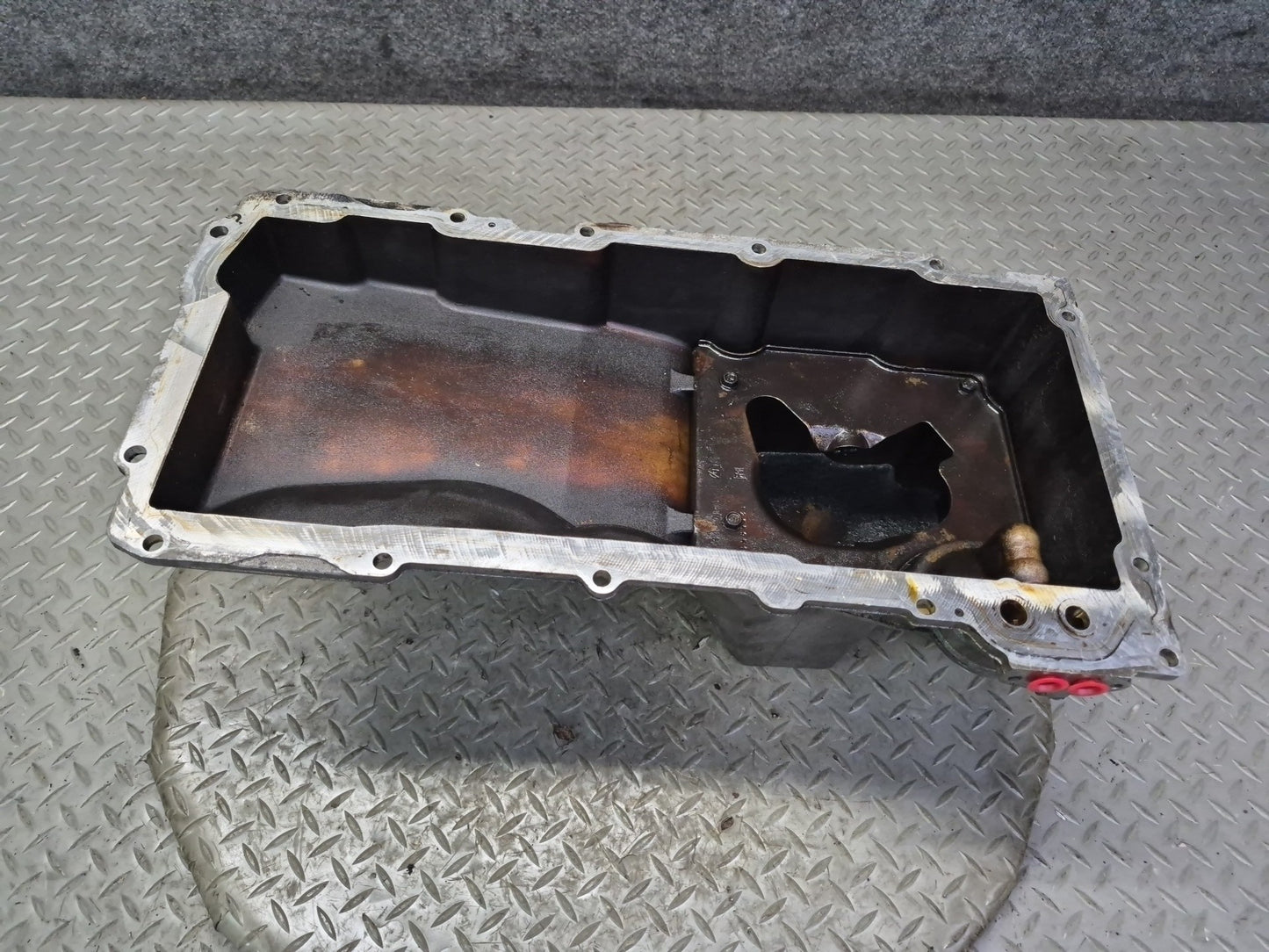 2003-2007 Hummer H2 6.0L LQ4 Engine Motor Lower Oil Pan 12577396
