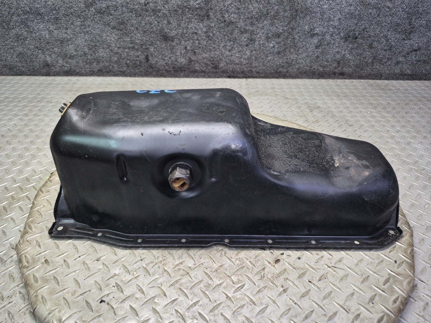 92-93 Chevrolet Corvette C4 V8 5.7L LT1 Engine Lower Oil Pan w Gasket 81K OEM