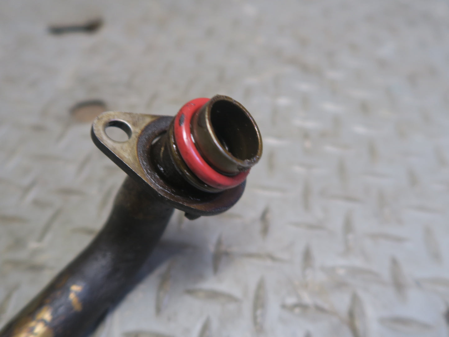 2003-2007 Hummer H2 6.0L LQ4 Engine Oil Baffle Feed Pickup Tube OEM
