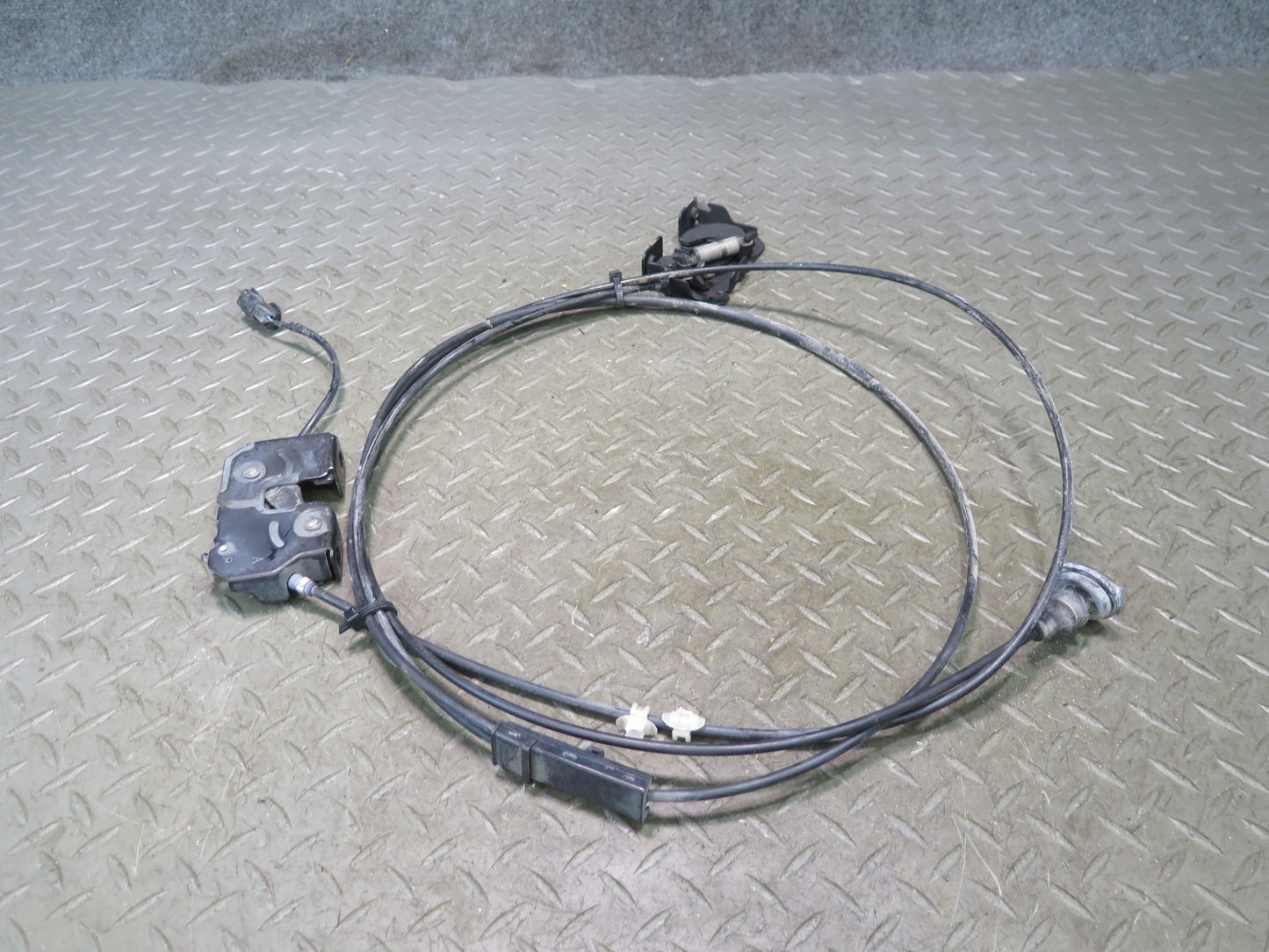 09-20 Nissan Z34 370Z Front Left & Right Hood Lock Latch Release Cable Set OEM
