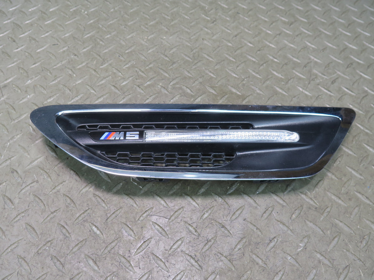 2012-2016 BMW F10 M5 Front Left Fender Turn Signal Light Lamp 7903879