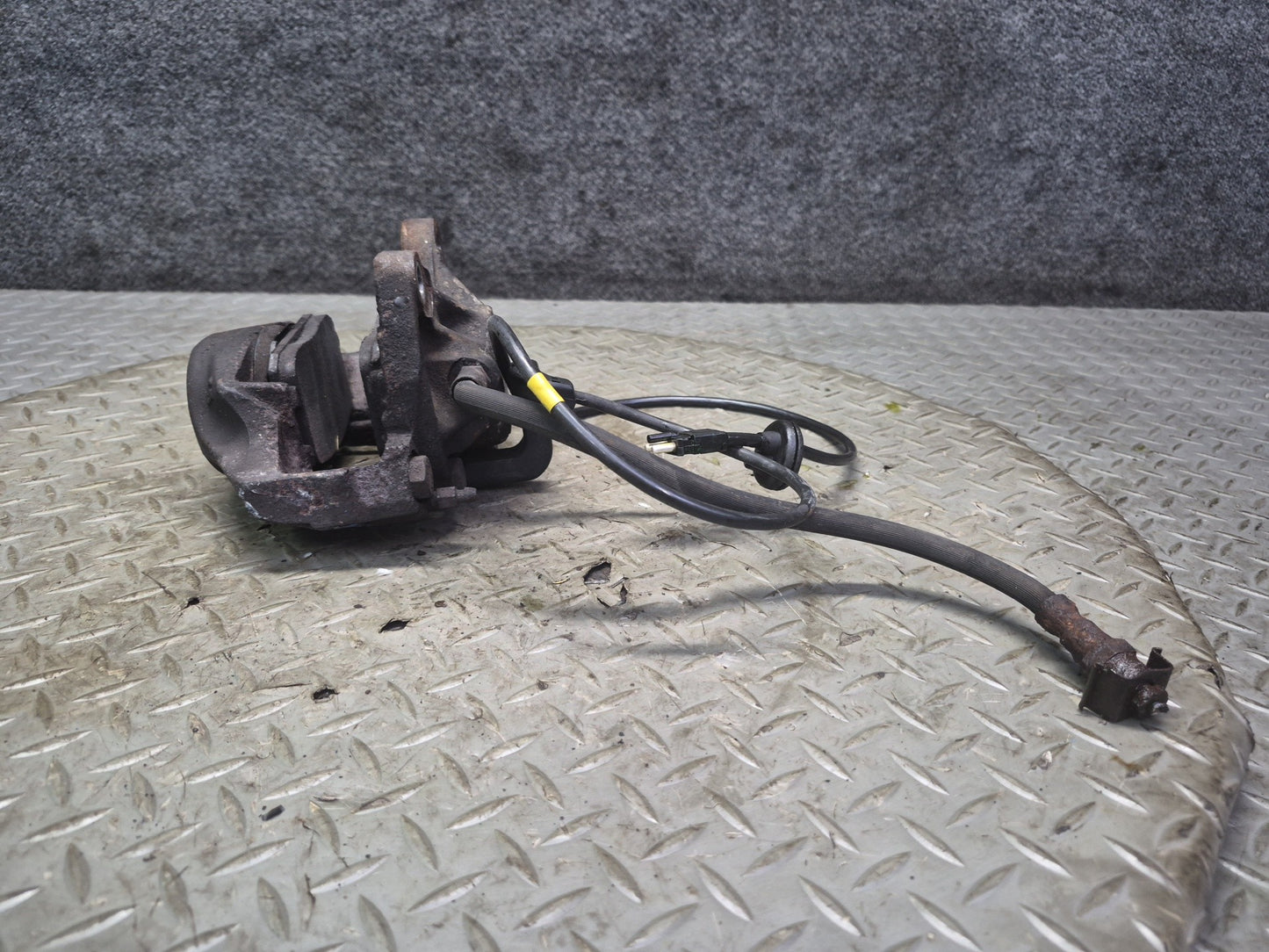 86-91 Mercedes W126 560SEL Set of 2 Front Left & Right Brake Caliper 107K OEM