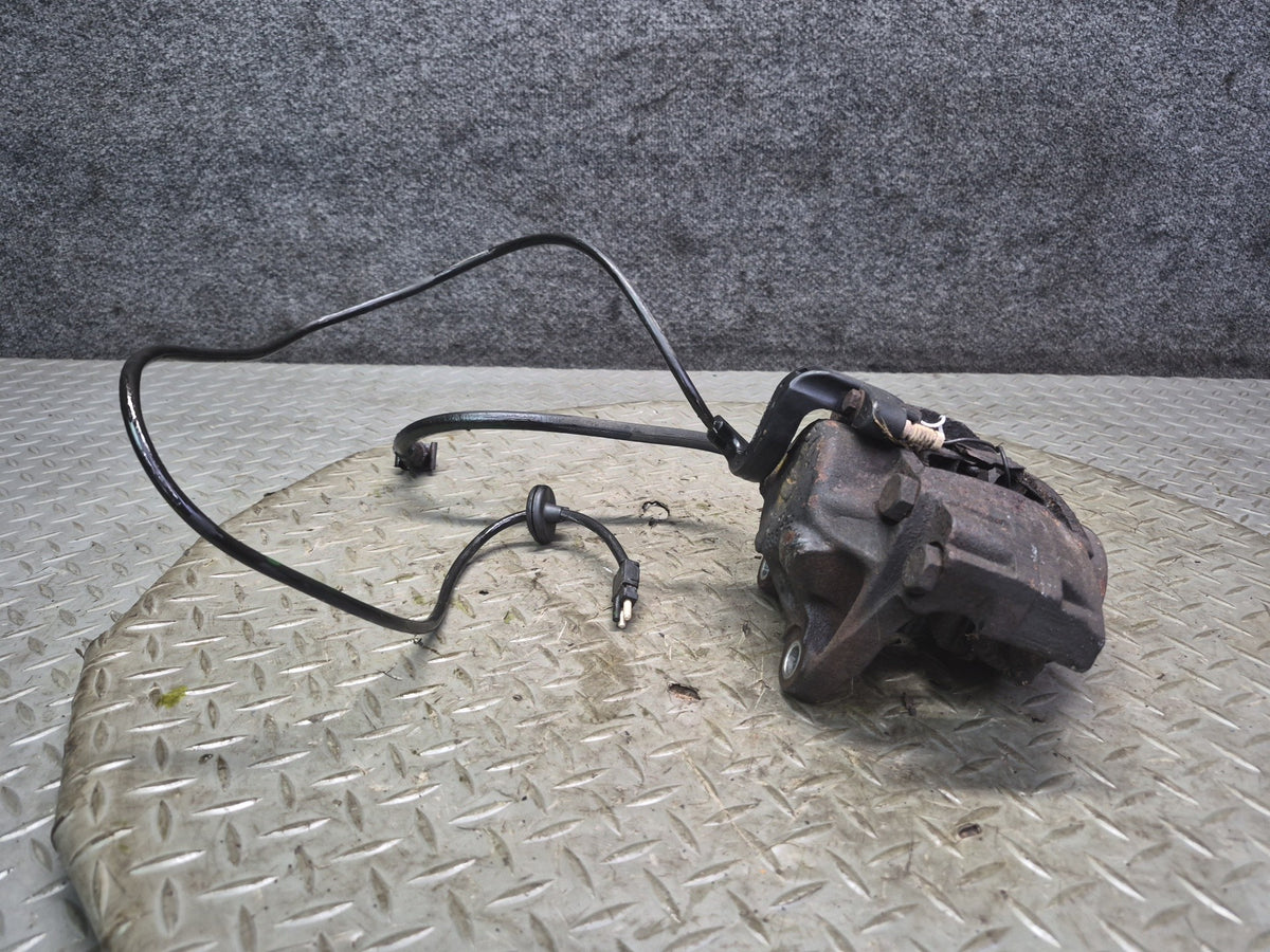 86-91 Mercedes W126 560SEL Set of 2 Front Left & Right Brake Caliper 107K OEM