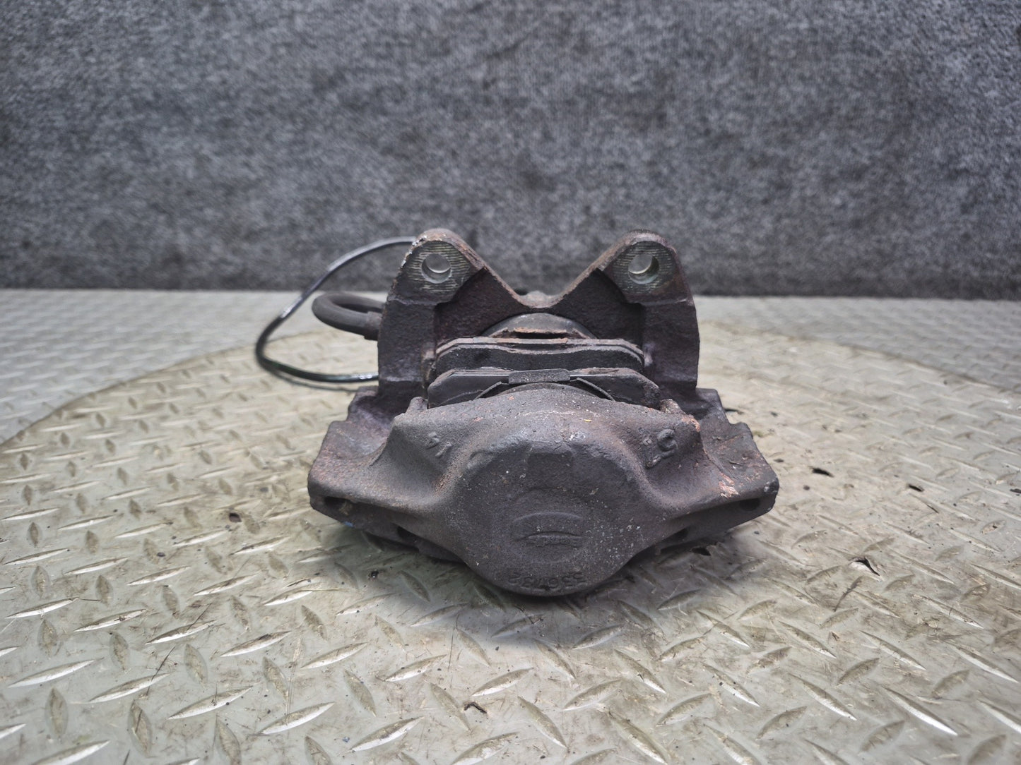 86-91 Mercedes W126 560SEL Set of 2 Front Left & Right Brake Caliper 107K OEM