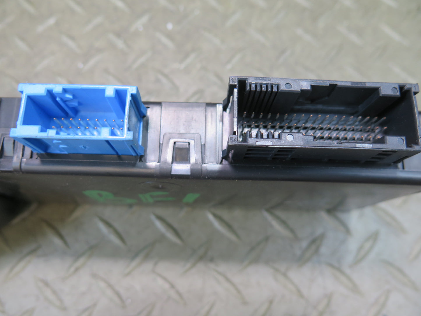 2011-2016 BMW F07 F10 F11 M5 Central Gateway Control Module 9321878