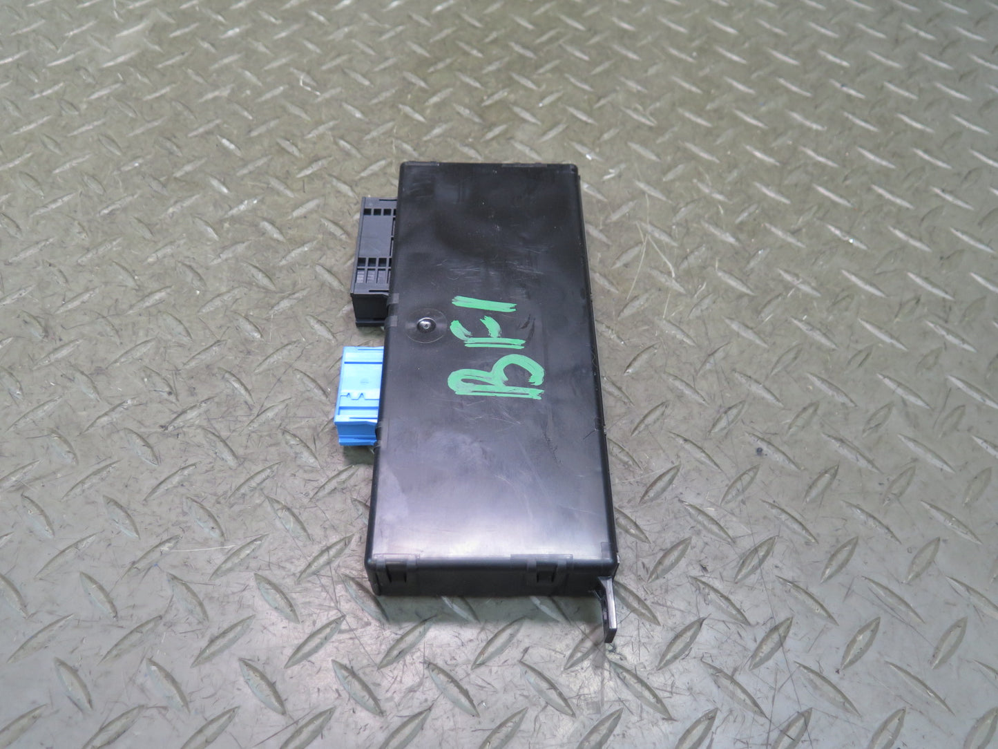 2011-2016 BMW F07 F10 F11 M5 Central Gateway Control Module 9321878