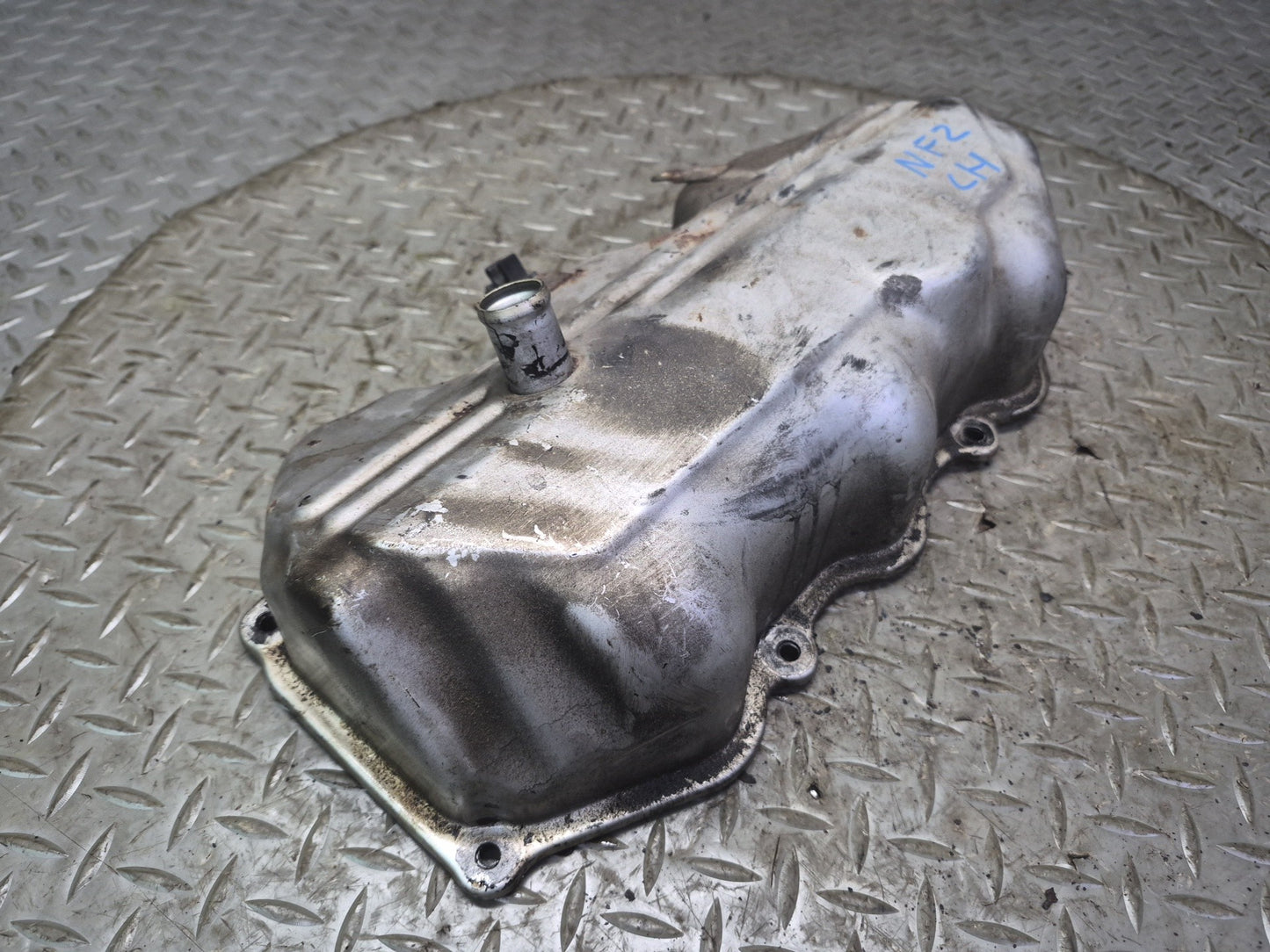 84-86 Nissan Z31 300ZX NA Engine Left Cylinder Head Valve Cover OEM