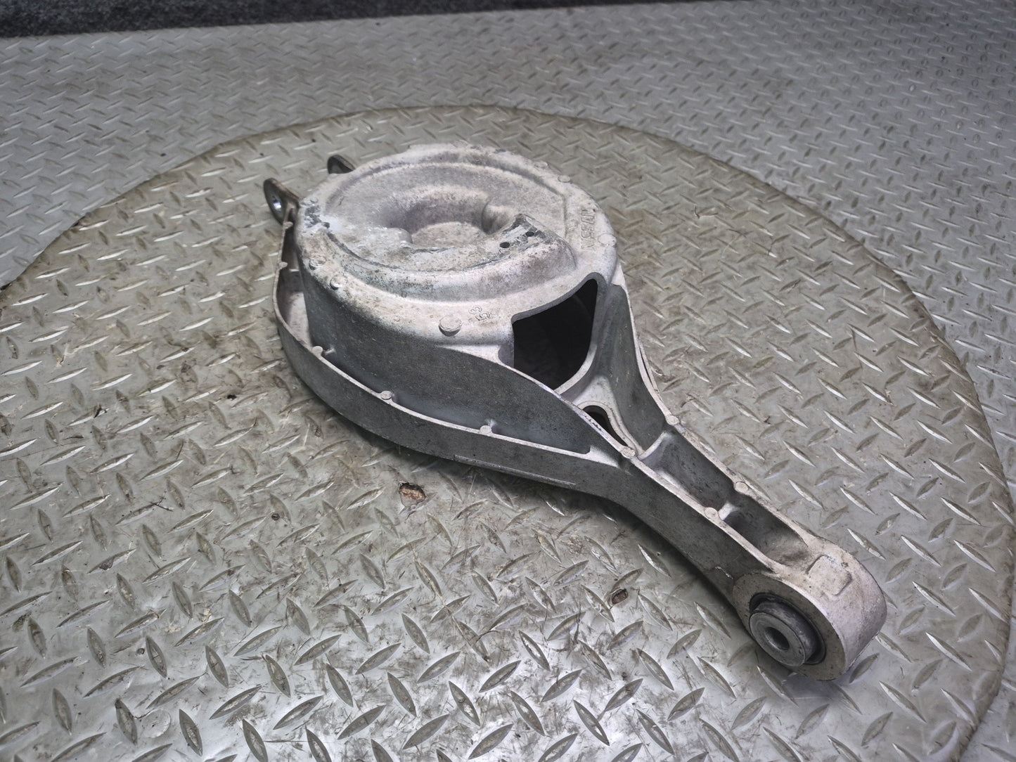 03-09 Nissan 350Z Z33 Rear Right Suspension Lower Control Arm OEM
