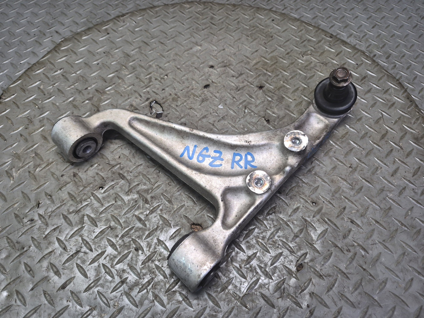04-06 Nissan 350Z Z33 Convertible Rear Right Suspension Upper Control Arm OEM