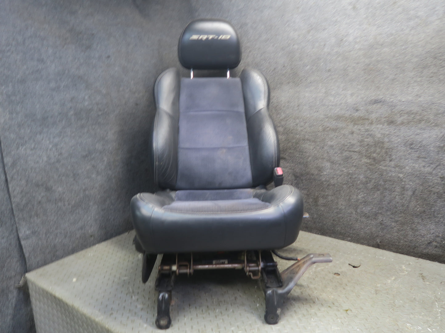 2005 Dodge RAM SRT10 Crew CAB DR Front & Rear Sport Leather Suede Seat Set Dmgd