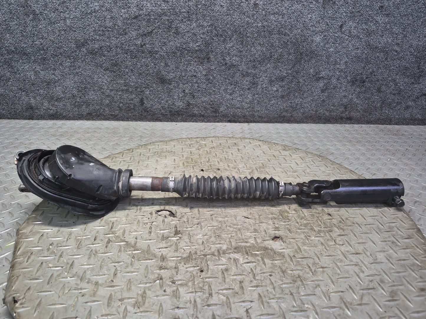 05-08 Dodge RAM 1500 DR Steering Column U Joint Linkage Shaft