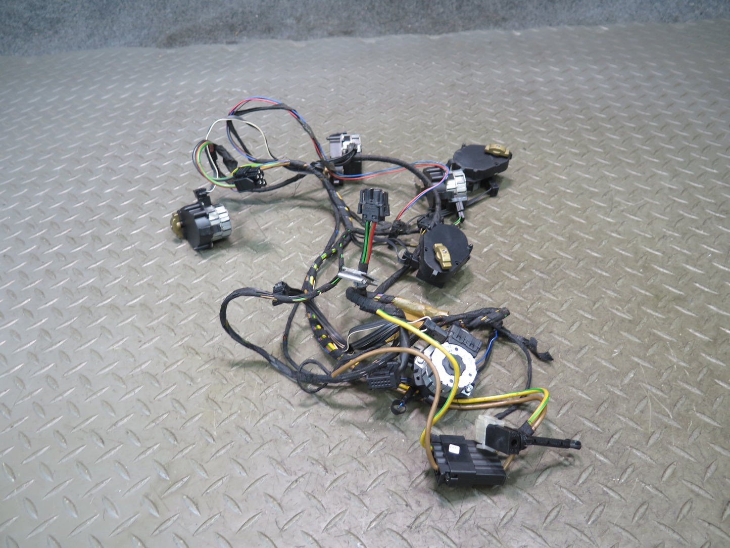 97-99 BMW E39 540i Set of 6 A/C Heater Flap Door Actuator Motor Wiring Set OEM