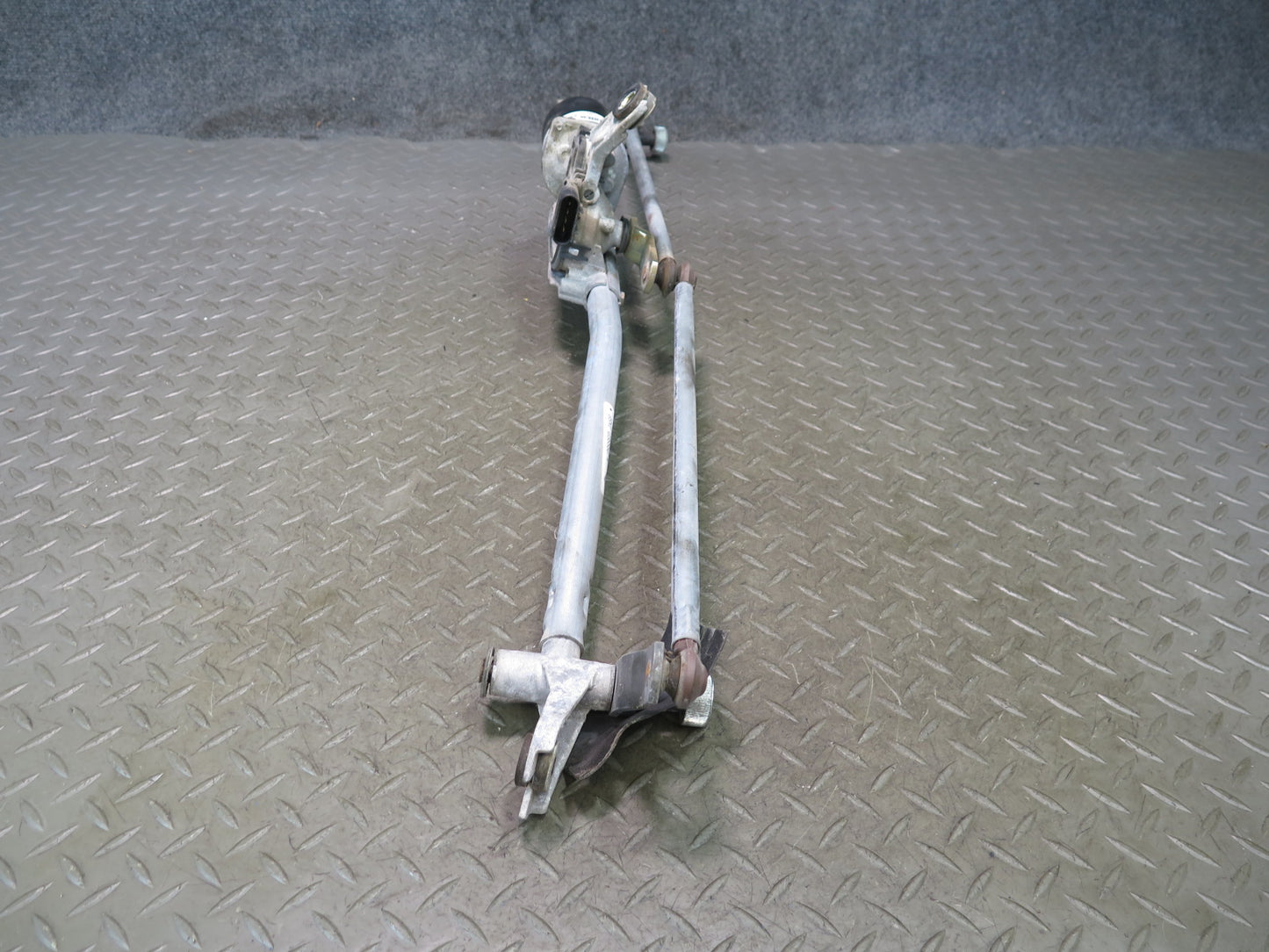 02-08 Dodge RAM 1500 DR Windshield Wiper Transmission  Linkkage w Motor