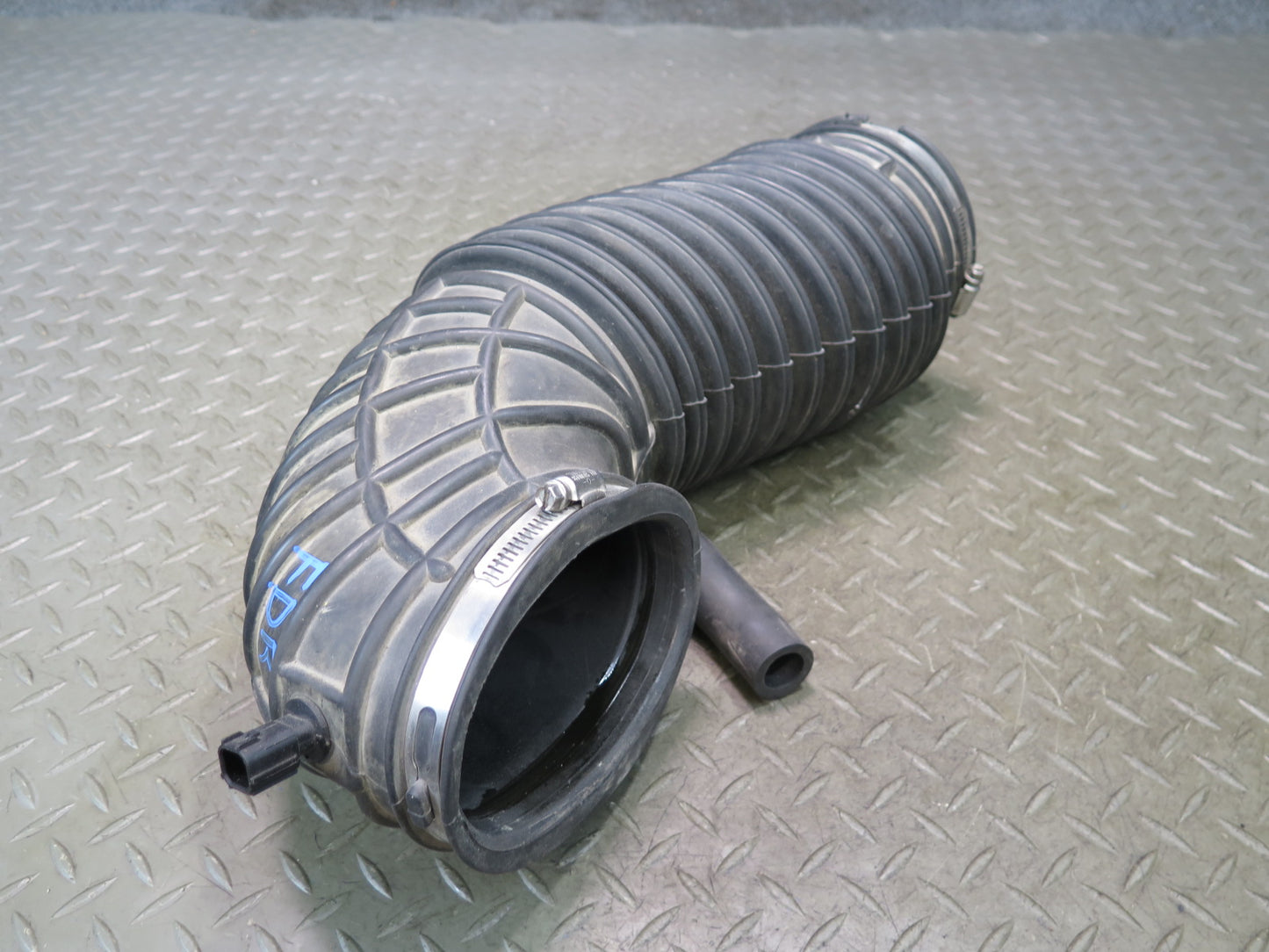 05-06 Dodge RAM SRT10 DR Air Intake Duct Tube Hose Line 05029461AA OEM