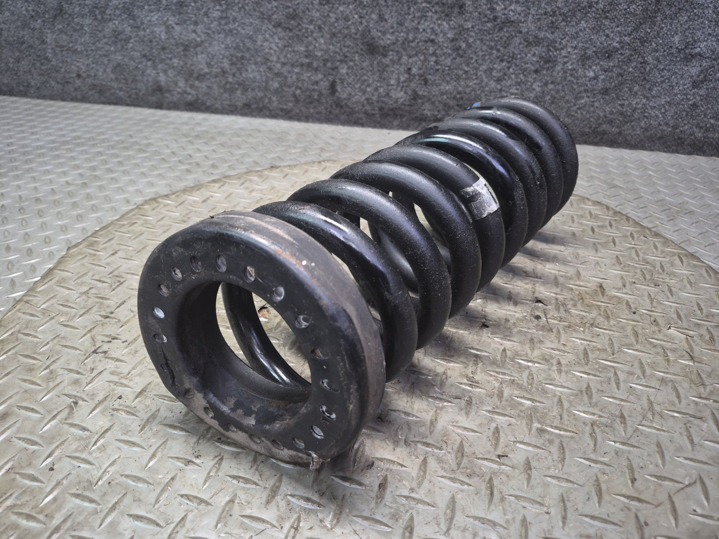 2005 Dodge RAM 1500 DR 2WD Front Left & Right Coil Spring Set of 2