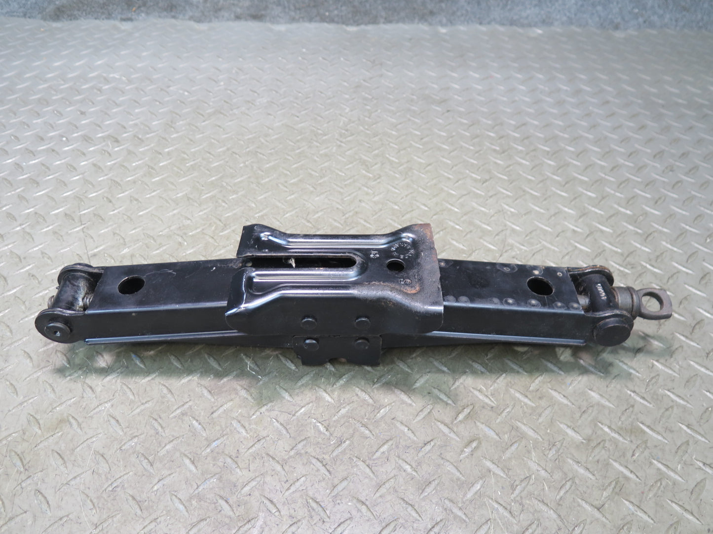 02-08 Dodge RAM 1500 DR Emergency Spare Tire Lift Jack Tool