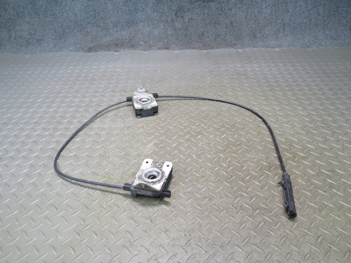 97-03 BMW E39 540i Hood Bonnet Release Lock Latch Actuator Assembly OEM