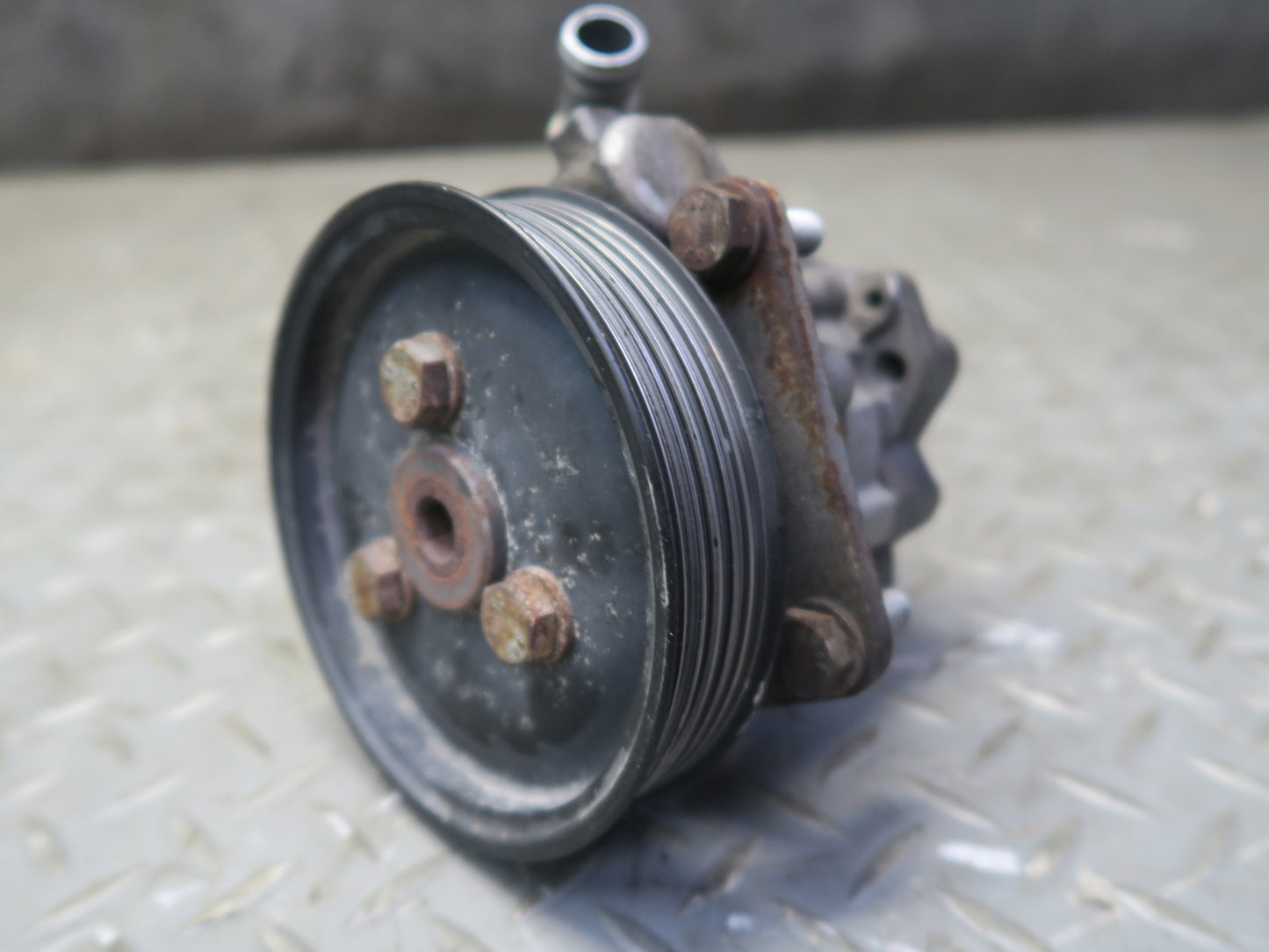 2006-2010 BMW E63 E64 M6 S85 Engine Power Steering Pump