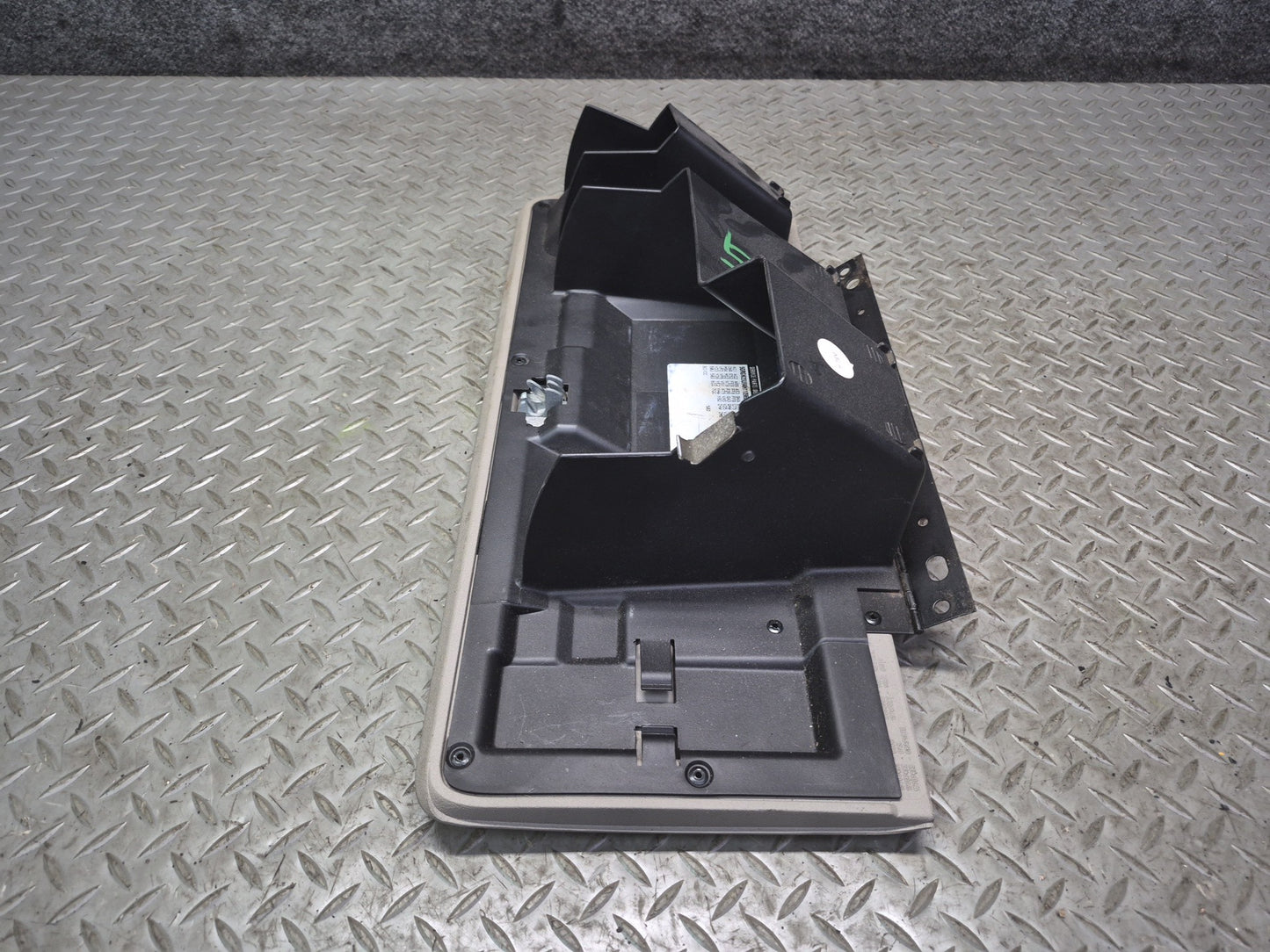 2003-2007 Hummer H2 Dash Glove Box Compartment Storage