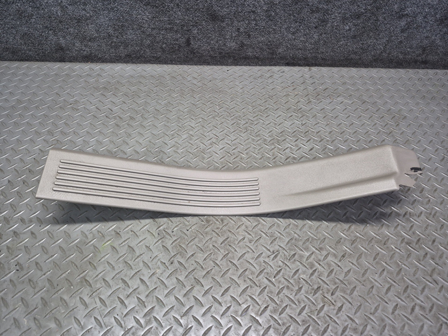 2003-2009 Hummer H2 Rear Left & Right Door Scuff Sill Plate Trim Panel Set of 2