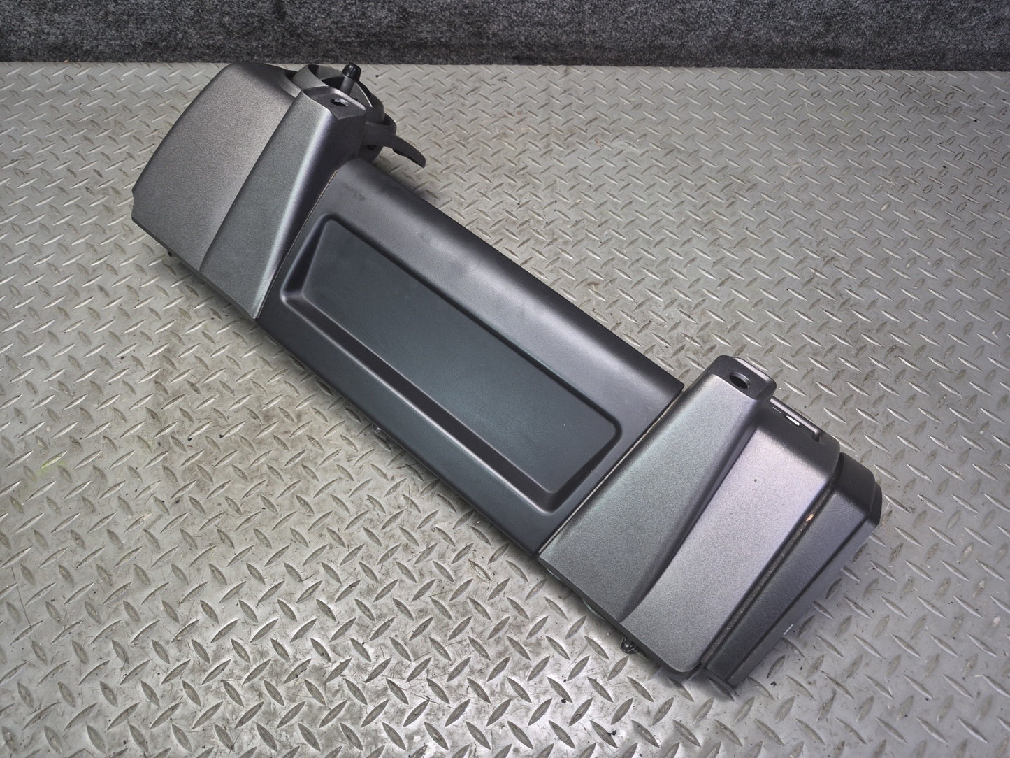 2003-2007 Hummer H2 Dash Front Right Trim Cover Panel w Air Vent 15177442