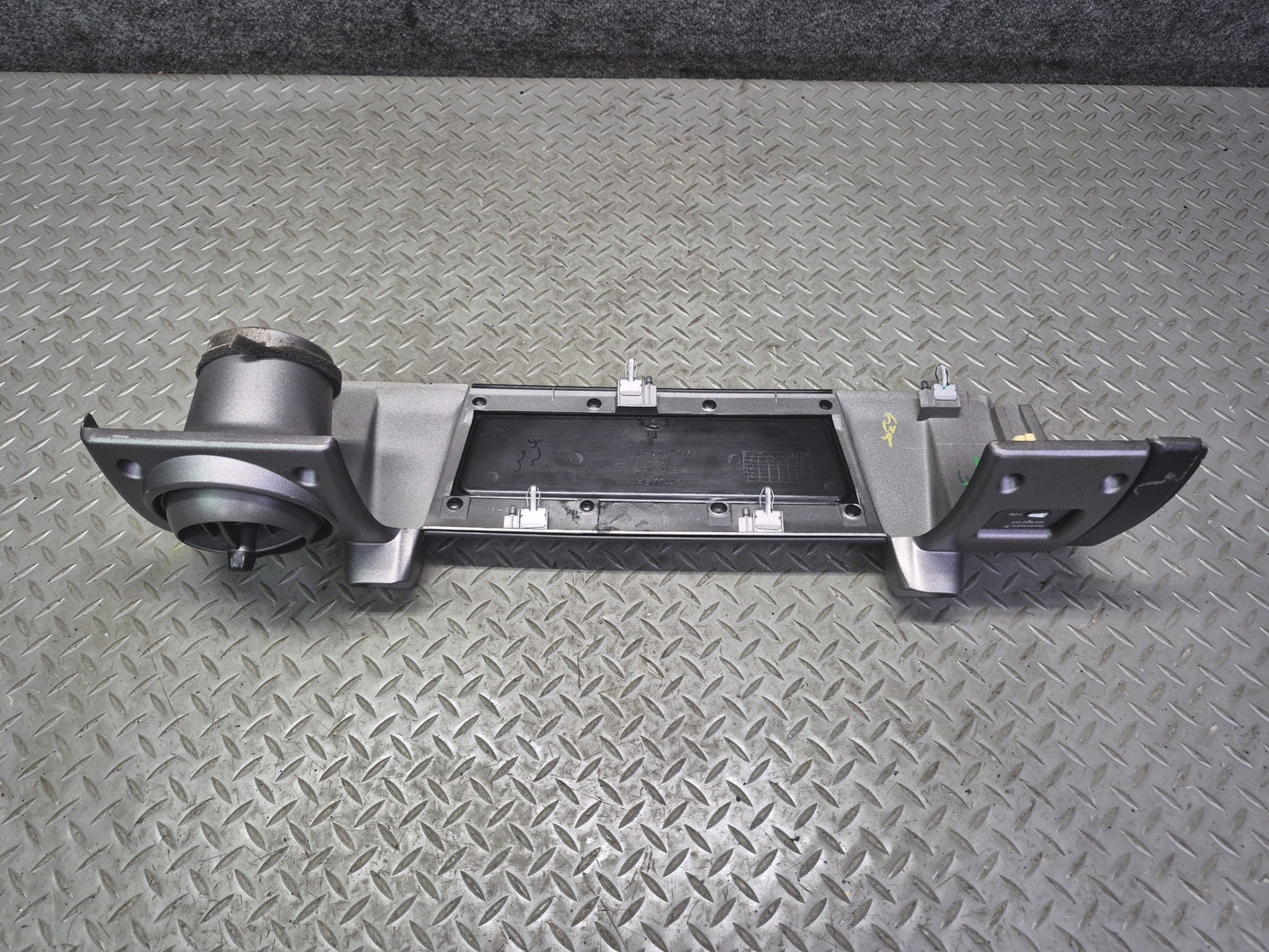 2003-2007 Hummer H2 Dash Front Right Trim Cover Panel w Air Vent 15177442