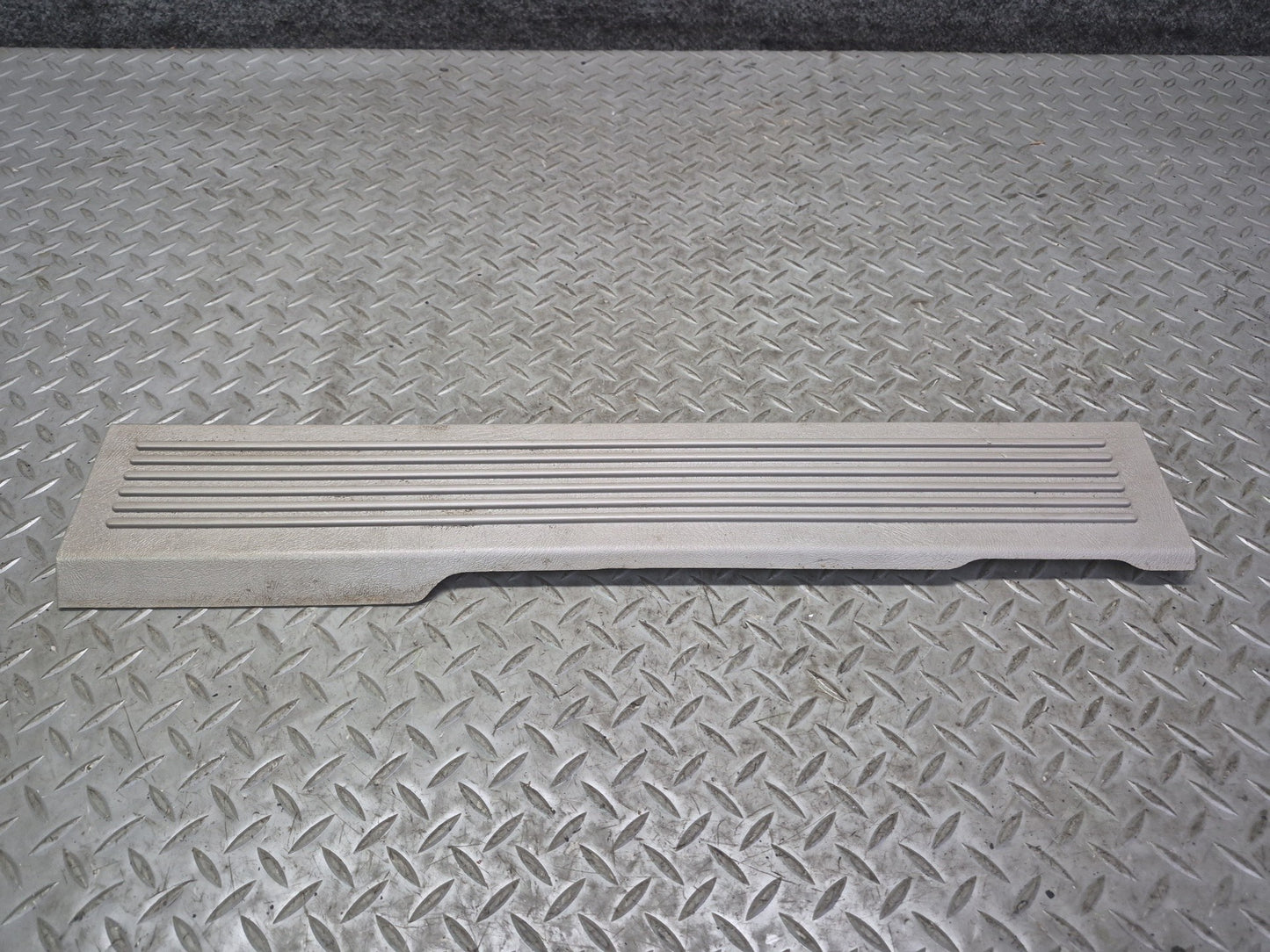 2003-2009 Hummer H2 Front Left & Right Door Scuff Sill Plate Trim Panel Set of 2