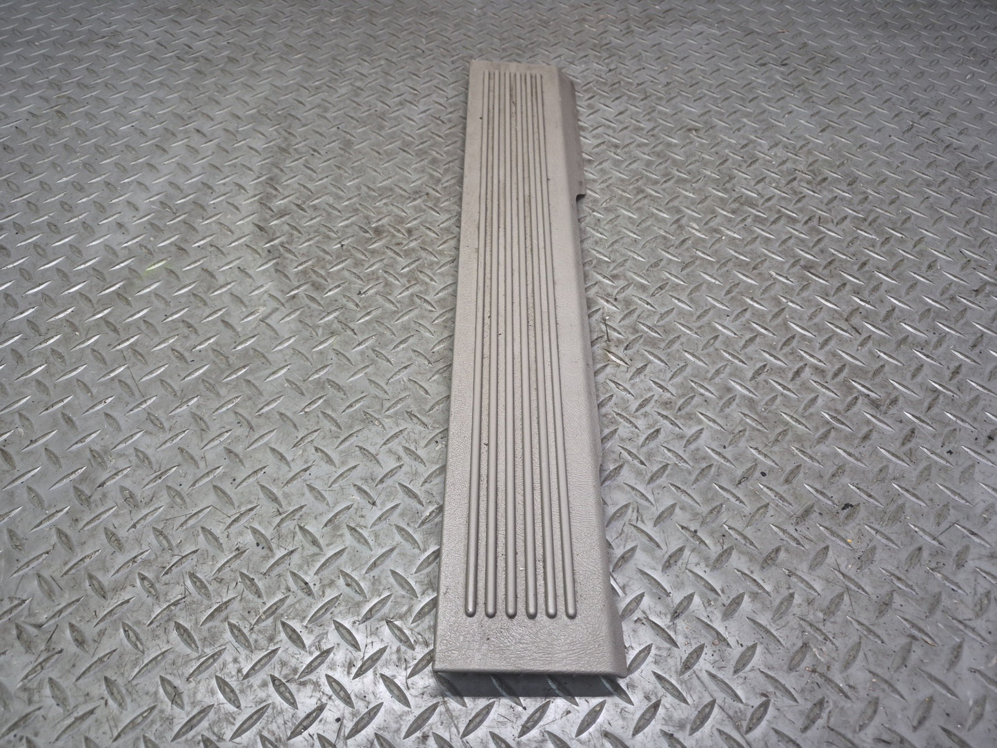2003-2009 Hummer H2 Front Left & Right Door Scuff Sill Plate Trim Panel Set of 2