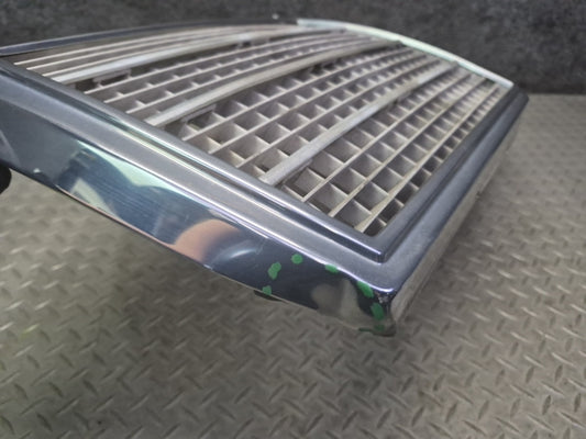 86-91 Mercedes W126 560SEL Front Hood Upper Chrome Grille Damaged