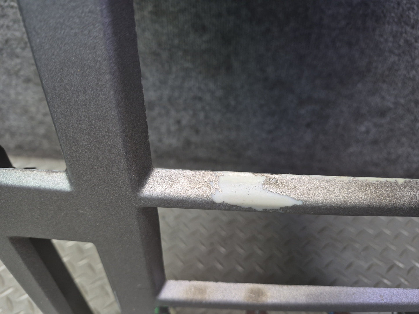 2003-2007 Hummer H2 Dash Front Center Radio Trim Bezel Cover Panel W/ Air Vents
