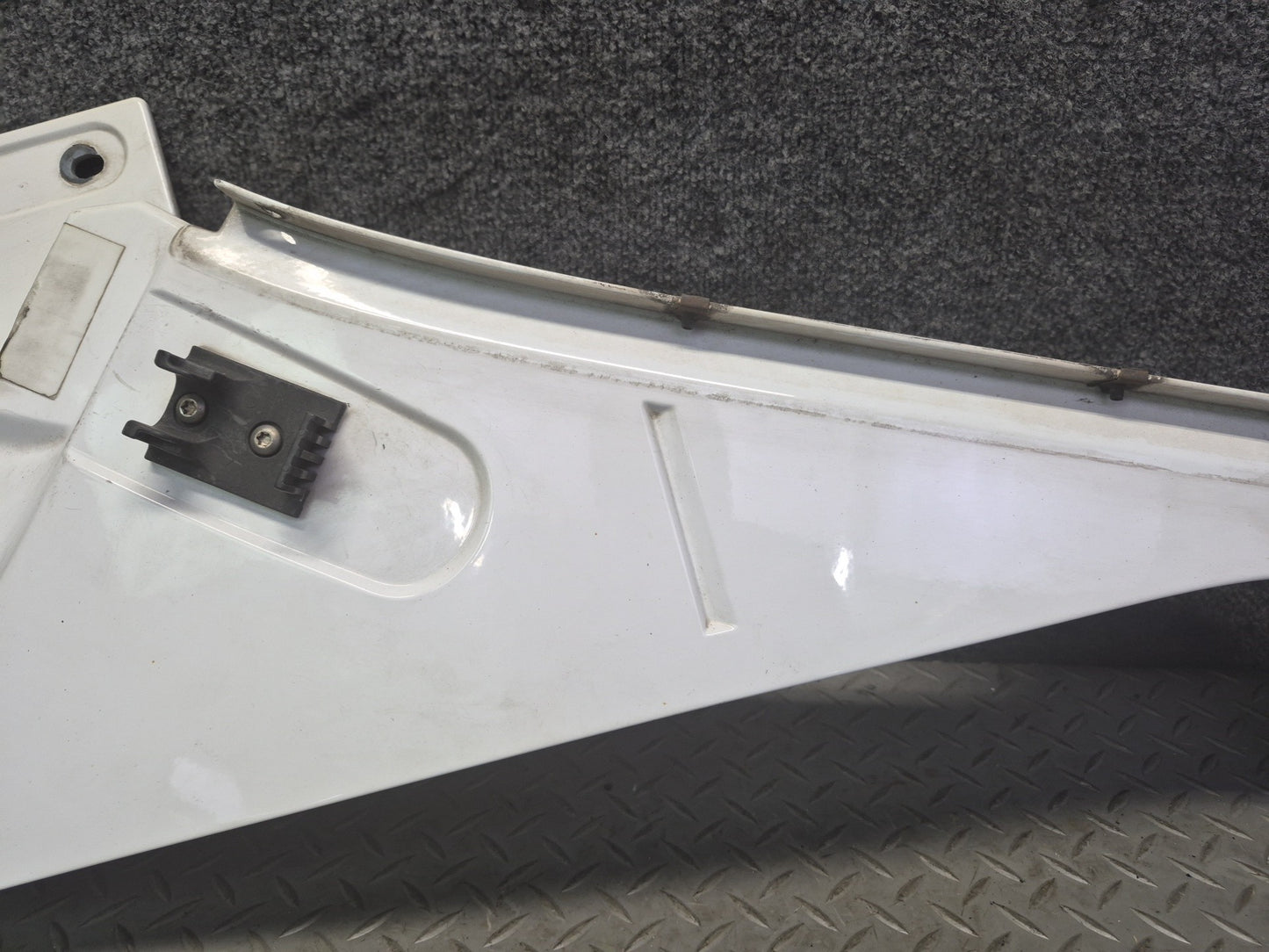 2003-2009 Hummer H2 Front Right Fender Shell Cover Panel Olympic White 15062998