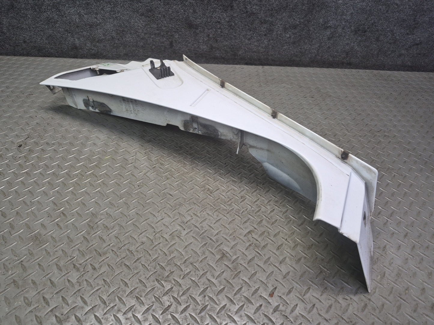 2003-2009 Hummer H2 Front Right Fender Shell Cover Panel Olympic White 15062998