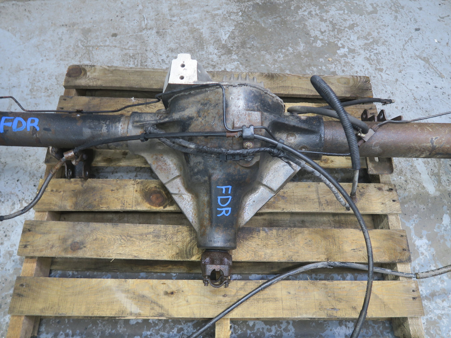 05-06 Dodge RAM SRT10 DR 4x2 Dana Super 60 Rear Axle Assembly 4.56 Ratio OEM