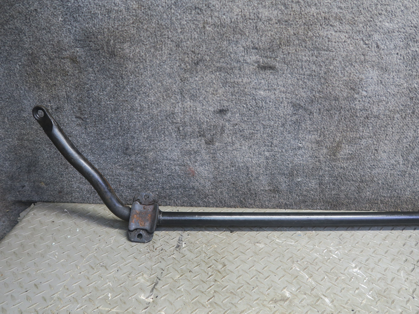 05-08 Dodge RAM Crew CAB 1500 DR 4x2 Front Anti Roll Sway Bar Stabilizer